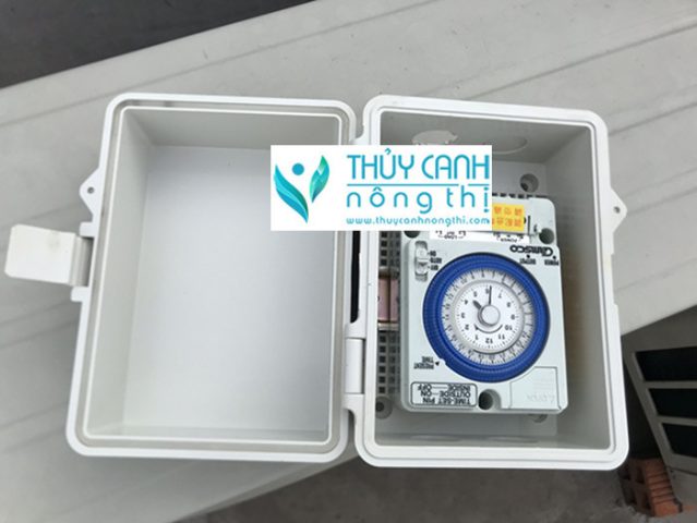Hình ảnh đồng hồ hẹn giờ cơ học dùng để cài đặt thời gian bơm nước