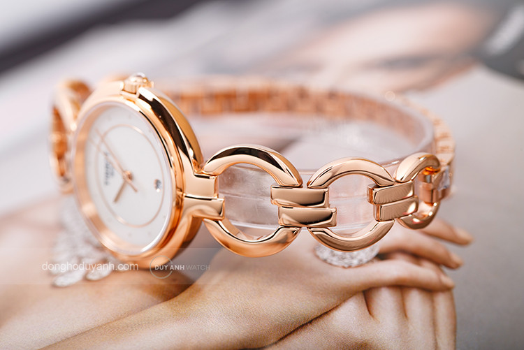 Cận cảnh mặt số đồng hồ Tissot Flamingo 2 T094.210.33.116.01 với chi tiết kim cương
