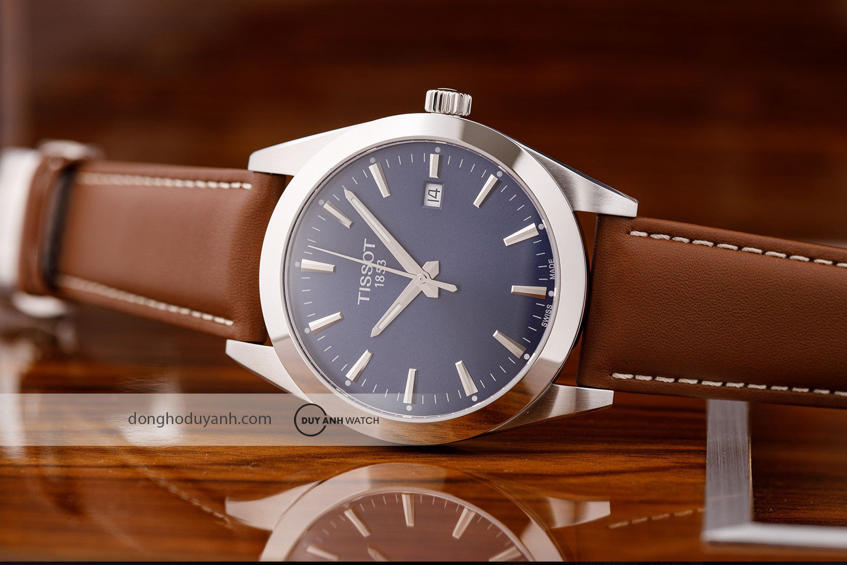 Đồng hồ Tissot Gentleman với dây đeo da, một thiết kế phổ biến có thể gặp dấu hiệu đồng hồ hết pin