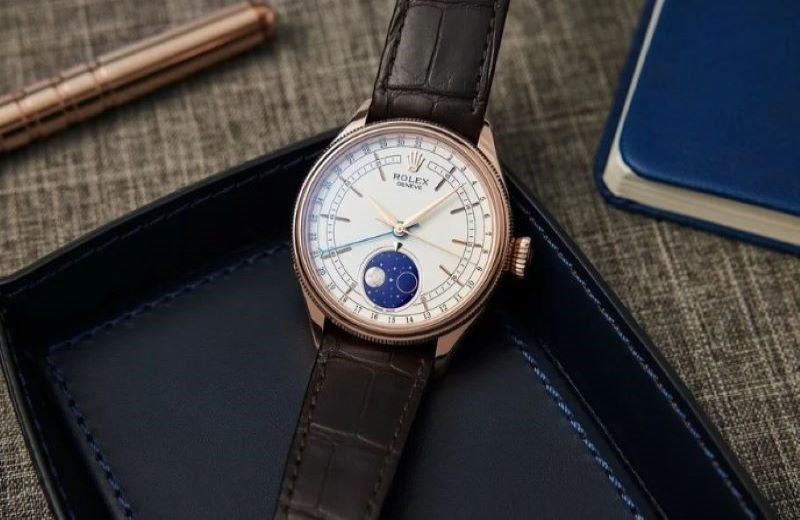 Đồng hồ đeo tay nữ Moon Phase lạ mắt nhưng vô cùng hữu ích, hiển thị chu kỳ mặt trăng