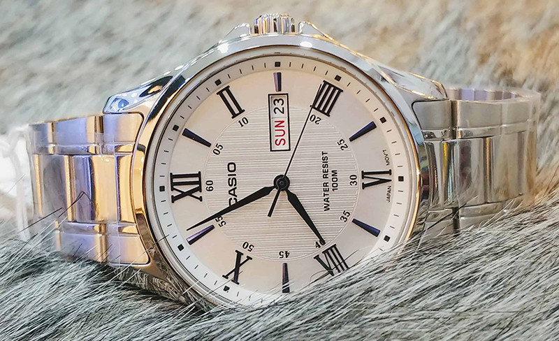 Đồng hồ Casio MTP-1384D-2AVDF được ưa chuộng bởi sự bền bỉ và chắc chắn, một mẫu đồng hồ Casio dưới 2 triệu chất lượng cao.