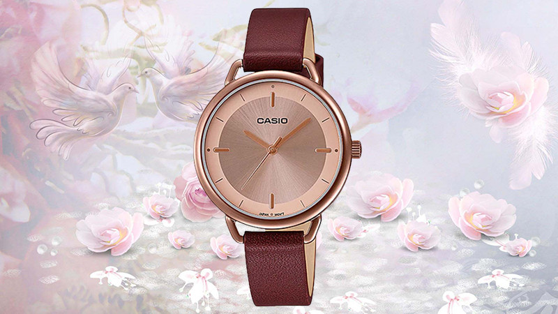 Thiết kế đồng hồ Casio mặt tròn cho nữ với viền thép không gỉ chắc chắn