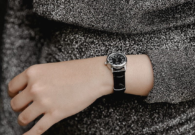 Đồng hồ Casio nữ mặt nhỏ với thiết kế trẻ trung, năng động