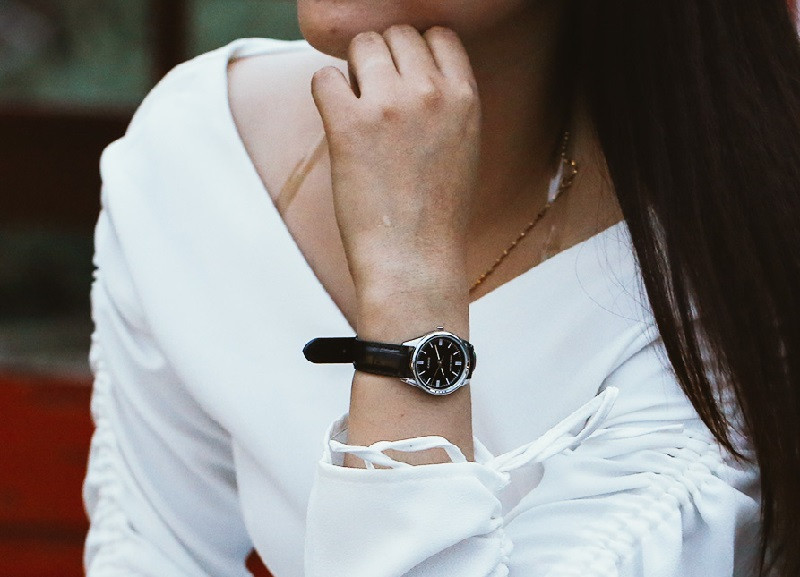 Đồng hồ Casio nữ mặt nhỏ thiết kế đẹp mắt, thu hút mọi ánh nhìn