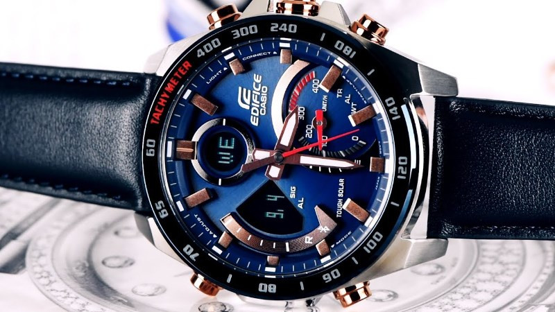 Đồng hồ Edifice Casio ECB-900BL-2ADR cập nhật được 39 múi giờ ở 300 thành phố khác nhau, là đồng hồ quân đội giá rẻ đầy tiện ích