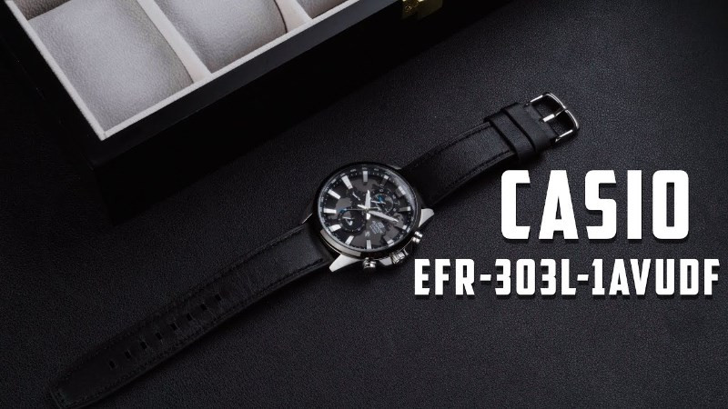 Đồng hồ Edifice Casio EFR-303L-1AVUDF sở hữu tính năng đồng hồ 24h và bấm giờ thể thao, phù hợp đồng hồ quân đội giá rẻ