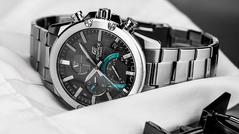 Đồng hồ Edifice Casio EQB-1000D-1ADR hiện đại và thực dụng, với nhiều tính năng thông minh phù hợp đồng hồ quân đội giá rẻ