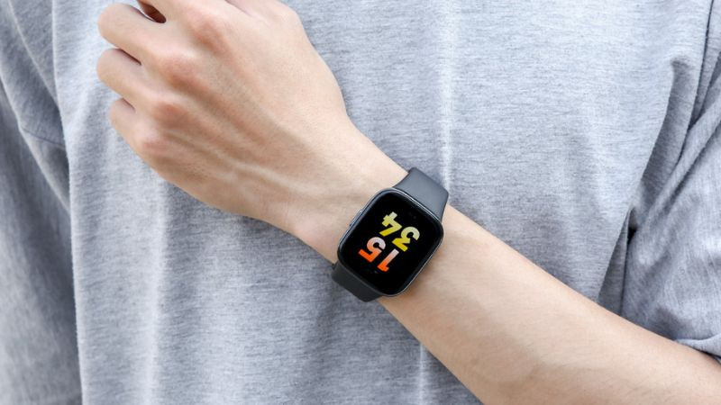 Đồng hồ thông minh Redmi Watch 3 với thiết kế hiện đại và màn hình AMOLED.