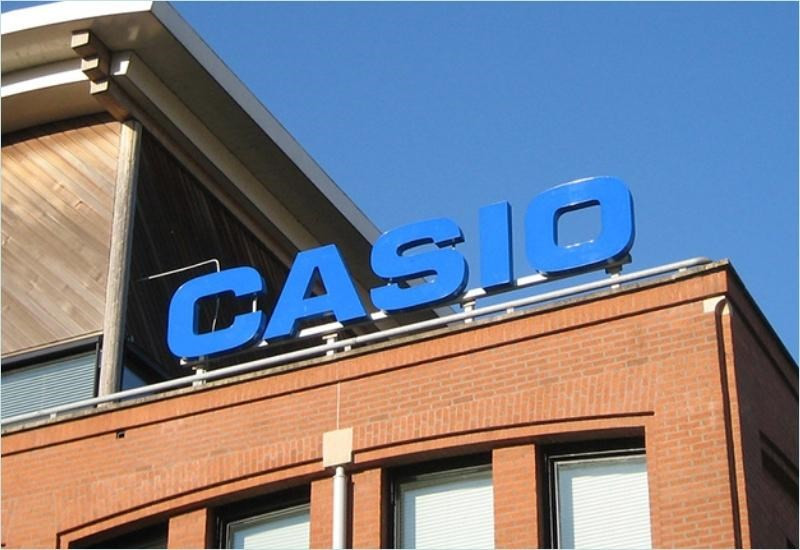 Đồng hồ Casio nữ, thiết kế cổ điển, là lựa chọn bền bỉ cho phụ nữ lớn tuổi.