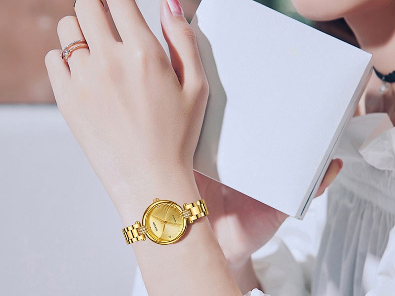 Đồng hồ mạ vàng nữ giá rẻ – Vẻ đẹp sang trọng, đẳng cấp không lo về giá