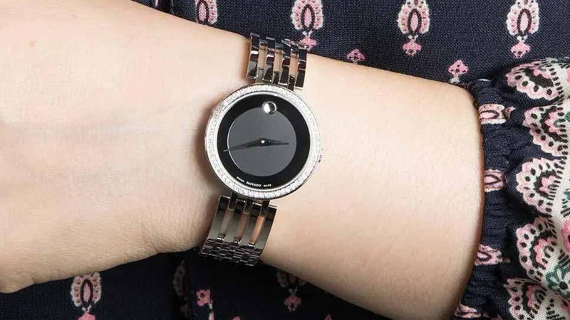 Đồng hồ nữ mặt nhỏ dây kim loại Movado 0607052 thiết kế tinh giản