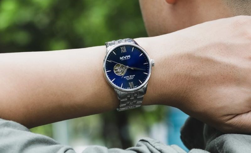 Đồng hồ MVW MSA005-01 dây kim loại mang thương hiệu chất lượng của Việt Nam