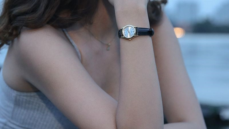 Đồng hồ 2 kim không số Casio LTP-1094Q-7ARDF nữ thanh lịch, phù hợp cổ tay nhỏ