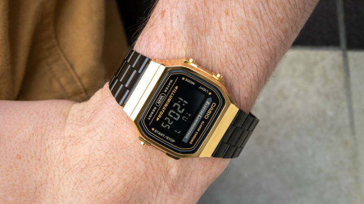 Đồng Hồ Casio Dây Kim Loại Đen: Khẳng Định Phong Cách Nam Tính, Lịch Lãm