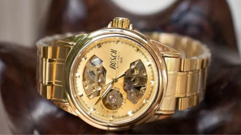 Mẫu đồng hồ cơ Bosck lộ máy với thiết kế cổ điển, phù hợp tầm giá dưới 2 triệu