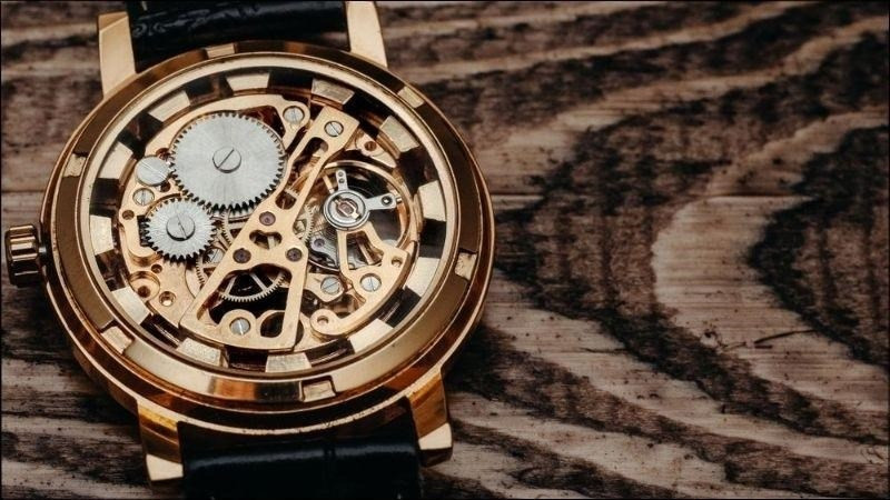 Đồng hồ Citizen cơ lộ máy có nhiều mức giá trên thị trường