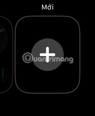 Vuốt để duyệt các giao diện mặt đồng hồ Apple Watch khác nhau