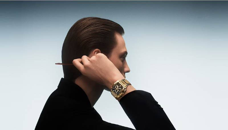 Giá đồng hồ Versace phản ánh chất lượng cao cấp và uy tín của thương hiệu thời trang Ý, là sự đầu tư xứng đáng cho phụ kiện đẳng cấp.