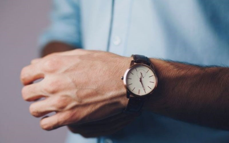 Lưu ý đeo đồng hồ thể hiện phong cách cá nhân và sự tự tin