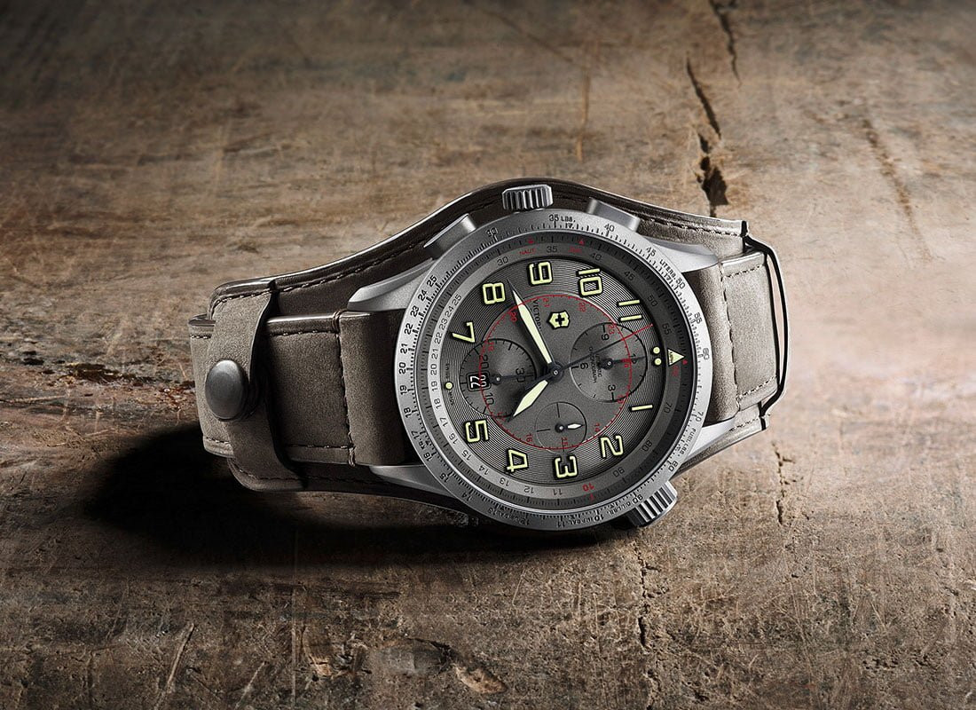 Thiết kế đồng hồ Victorinox Airboss Mach 9 với chức năng chronograph nổi bật