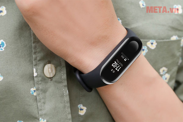 Đồng hồ đo nhịp tim Fitbit: so sánh công nghệ theo dõi nhịp tim của Xiaomi Mi Band 3