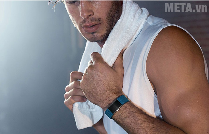 Đồng hồ đo nhịp tim Fitbit Charge 2 với các tính năng theo dõi sức khỏe và thể dục
