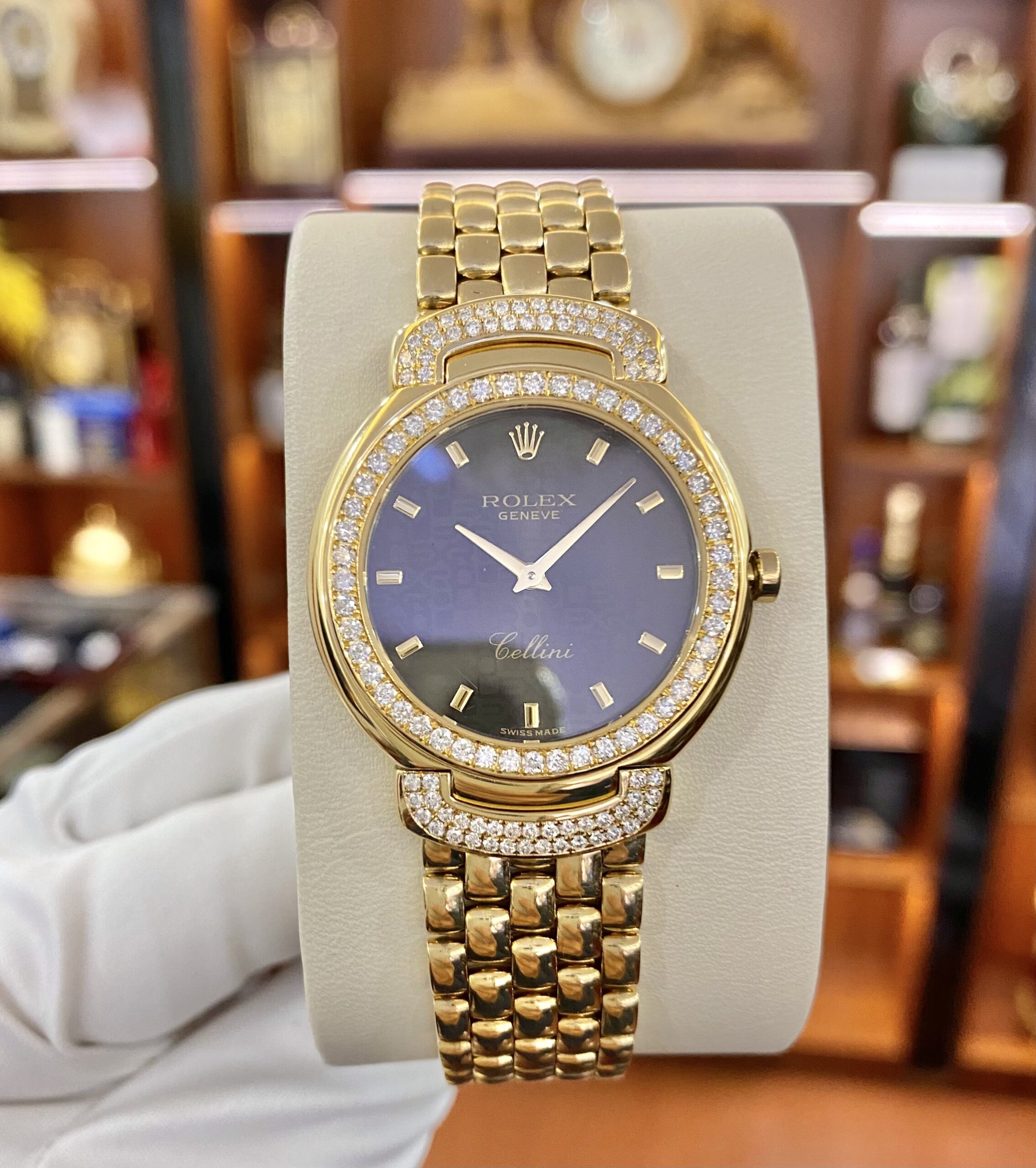 Đồng Hồ Rolex Geneve Swiss Made 18K: Biểu Tượng Của Đẳng Cấp Và Giá Trị Vượt Thời Gian
