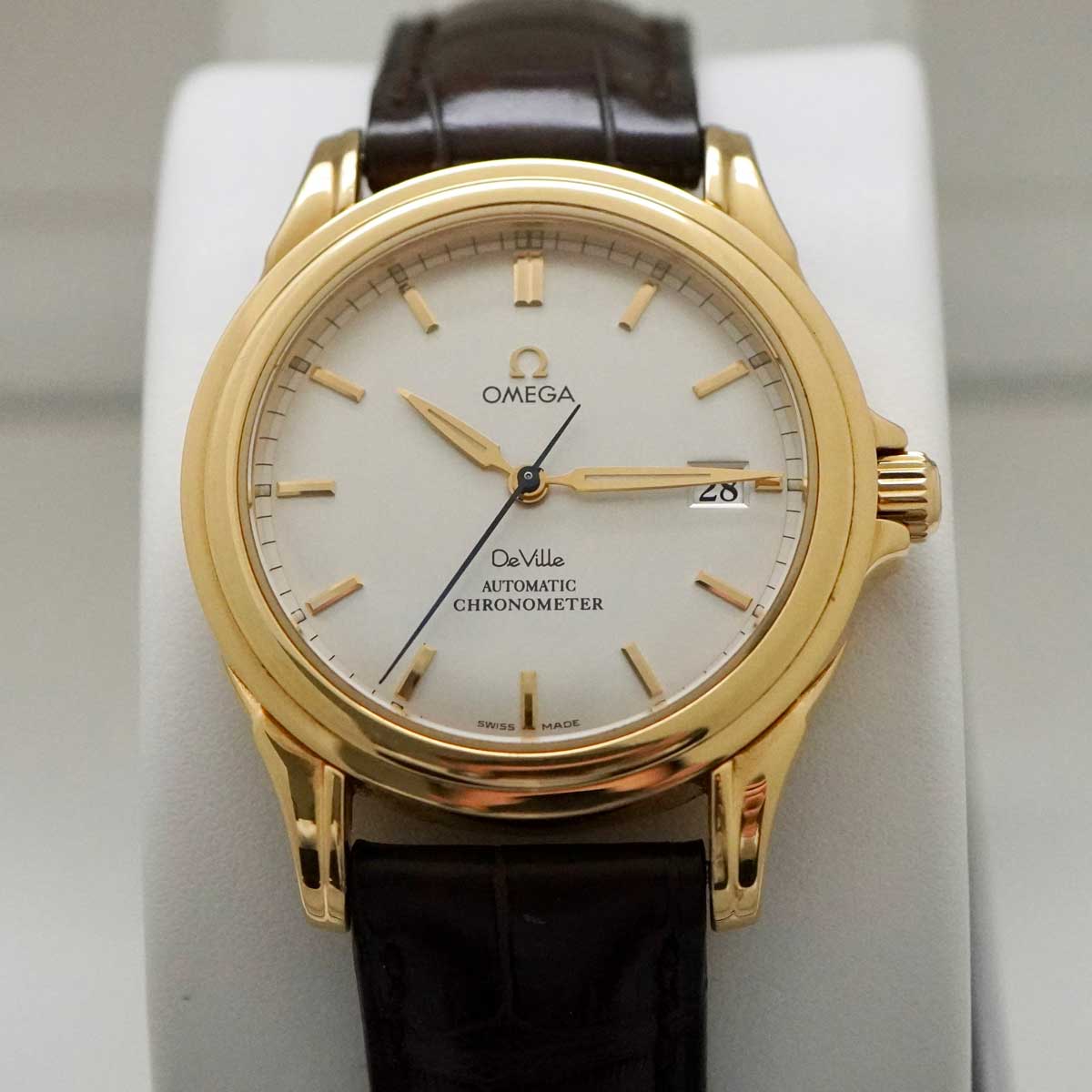 Đồng Hồ Omega Nam Vàng Nguyên Khối: Biểu Tượng Của Đẳng Cấp Và Di Sản Đồng Hồ Omega Nam Vàng Nguyên Khối: Biểu Tượng Của Đẳng Cấp Và Di Sản