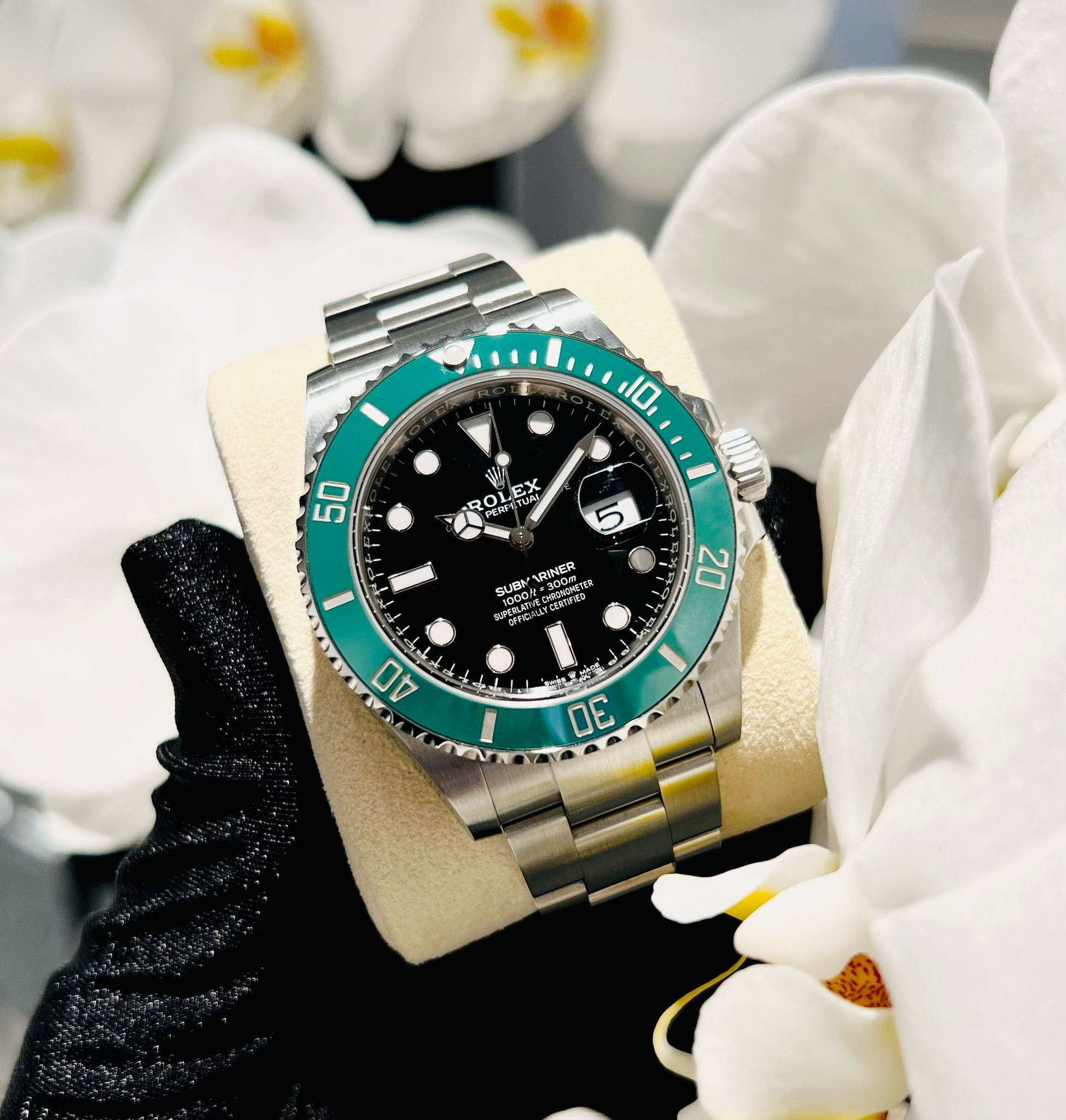 Đồng hồ Rolex Submariner thép không gỉ với thiết kế cổ điển