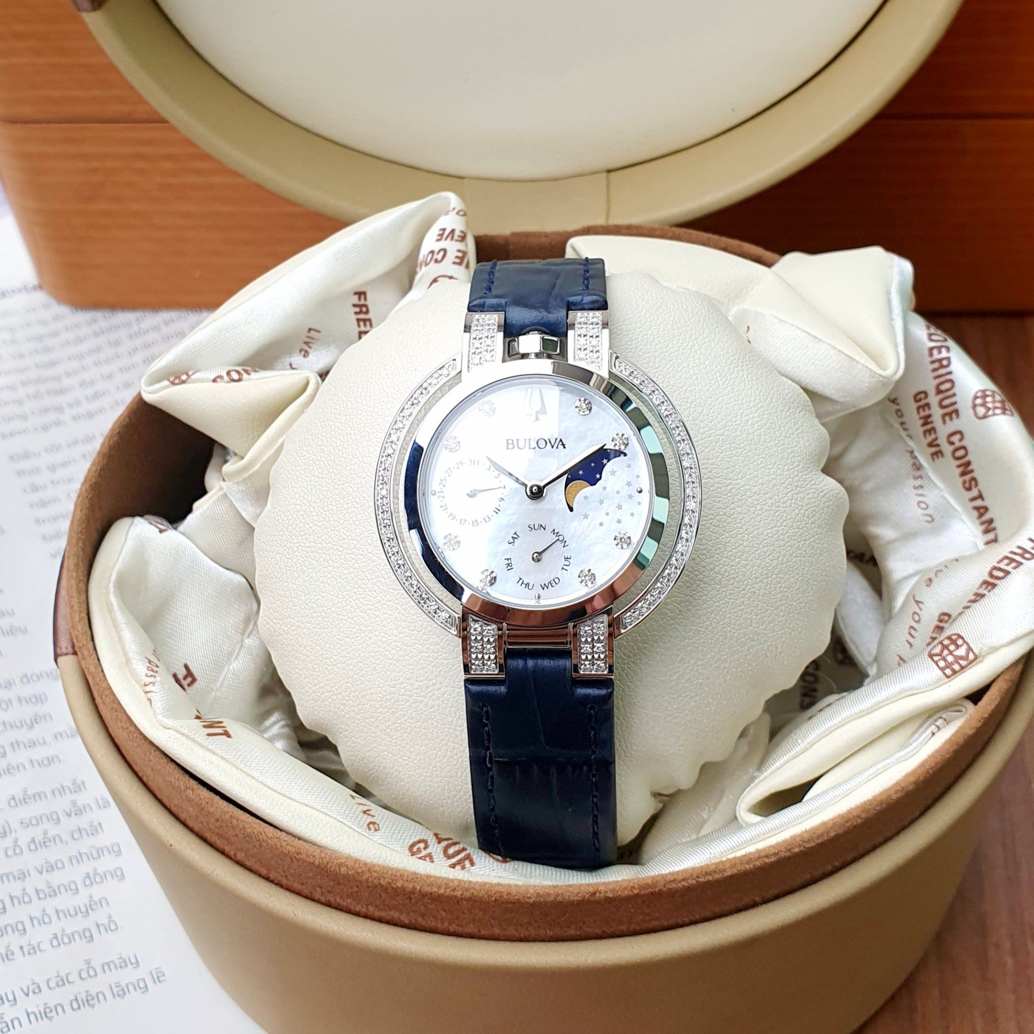Đồng hồ Bulova nữ giá bao nhiêu? Cập nhật giá & các yếu tố ảnh hưởng Đồng hồ Bulova nữ giá bao nhiêu? Cập nhật giá & các yếu tố ảnh hưởng