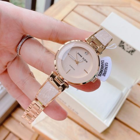 Set Đồng Hồ Nữ Anne Klein: Biểu Tượng Thời Trang và Chất Lượng Đáng Tin Cậy