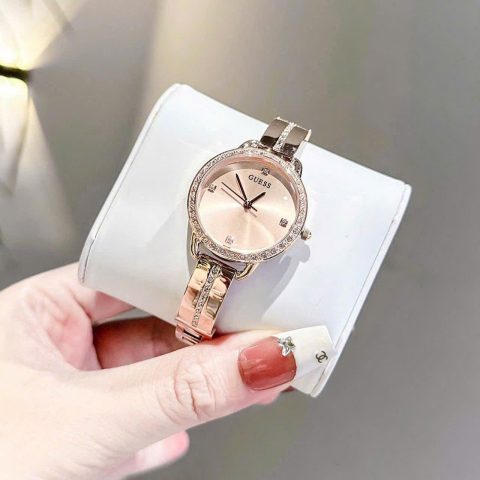 Đồng hồ Guess nữ chính hãng: Biểu tượng phong cách và sự tinh tế