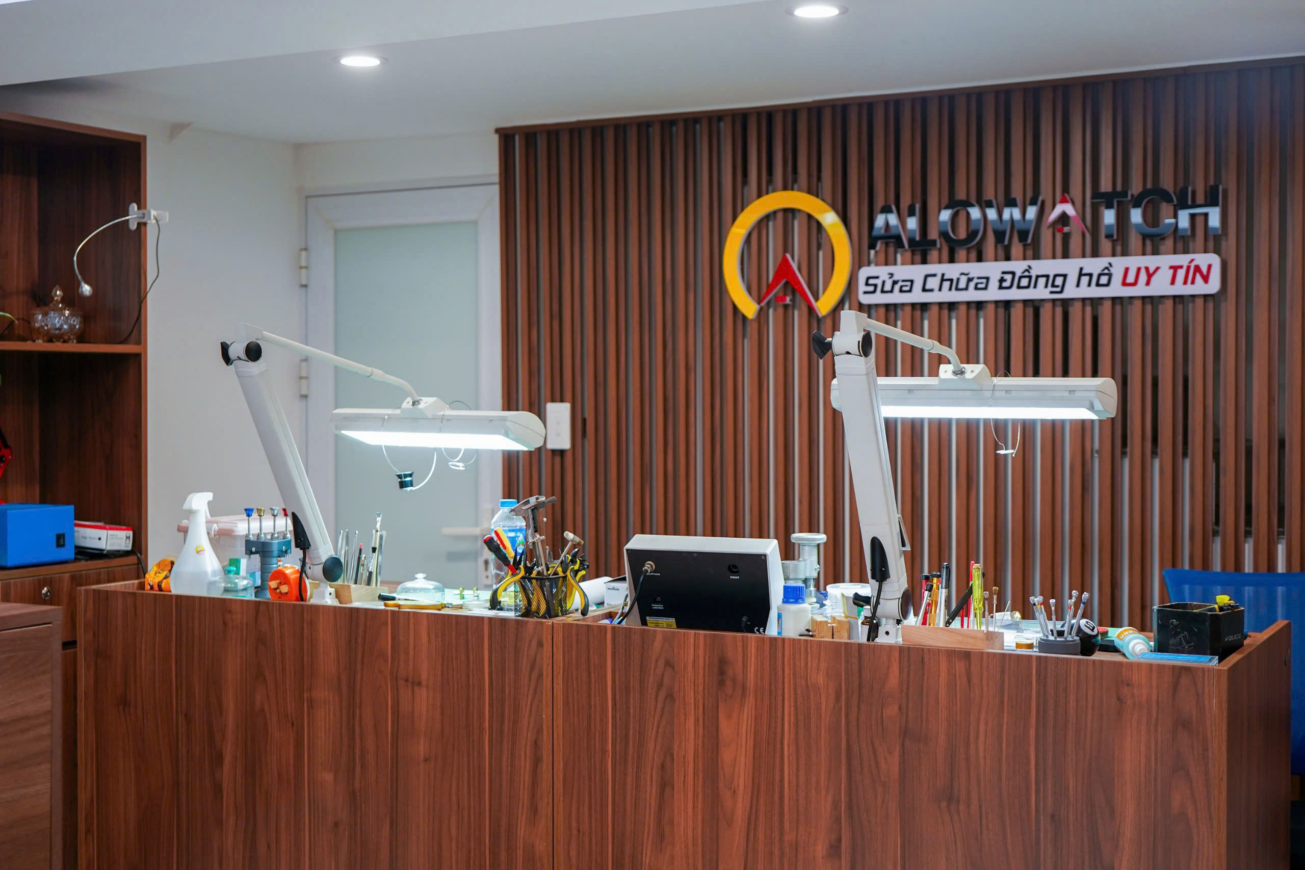 Cửa hàng bán hộp xoay đồng hồ cơ giá rẻ Alowatch
