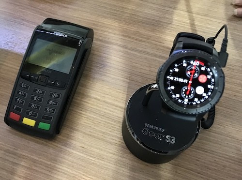 Đồng hồ thông minh Gear S3 thanh toán Samsung Pay tiện lợi
