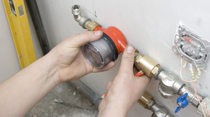 Cách Lắp Mặt Sau Đồng Hồ Đúng Kỹ Thuật: Hướng Dẫn Chi Tiết Để Bảo Vệ Cỗ Máy Thời Gian Của Bạn