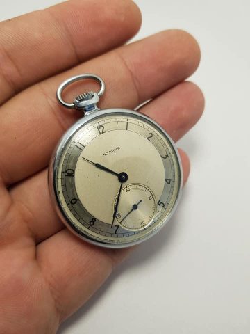 Đồng Hồ Quả Quýt Lên Dây Cót: Khám Phá Nét Đẹp Lịch Sử và Cơ Chế Tinh Xảo