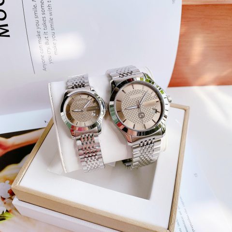 Đồng Hồ Cặp Gucci Chính Hãng: Biểu Tượng Tình Yêu Đẳng Cấp và Phong Cách Thời Thượng Đồng Hồ Cặp Gucci Chính Hãng: Biểu Tượng Tình Yêu Đẳng Cấp và Phong Cách Thời Thượng