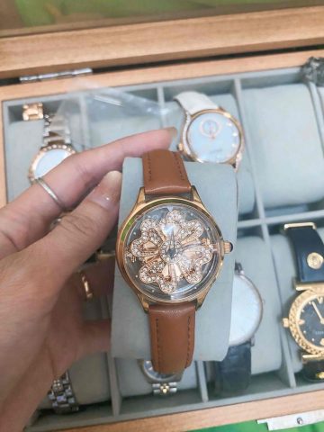 Đồng Hồ GUOU Chính Hãng Hàn Quốc: Khám Phá Vẻ Đẹp Thời Thượng và Chất Lượng Bền Bỉ