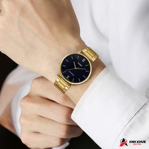 Đồng Hồ Nam Dây Kim Loại Mạ Vàng: Biểu Tượng Sang Trọng và Đẳng Cấp