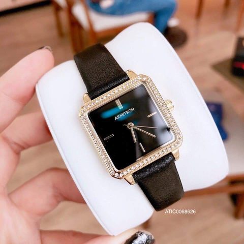Đồng Hồ Armitron Nữ Mặt Vuông: Tuyên Ngôn Phong Cách Độc Đáo Cho Phái Nữ