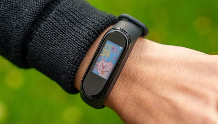 Đồng Hồ Thông Minh Xiaomi Mi Band 4: Đánh Giá Chi Tiết Từ A Đến Z