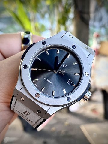 Đồng Hồ Hublot Giá Rẻ 300k: Sự Thật Đằng Sau Lời Hứa "Hàng Hiệu Giá Bèo"