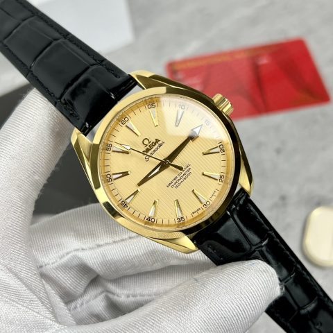 Đồng Hồ Đeo Tay Nam Dây Da Omega: Biểu Tượng Của Đẳng Cấp và Tinh Tế Vượt Thời Gian