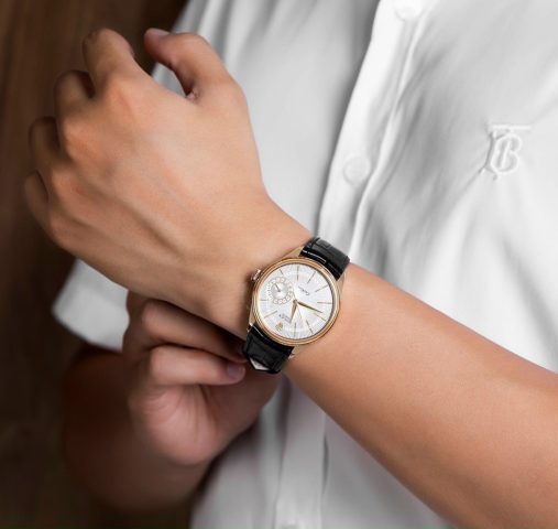 Đồng Hồ Nam Dây Da Mặt Trắng: Biểu Tượng Của Phong Cách Lịch Lãm Vượt Thời Gian