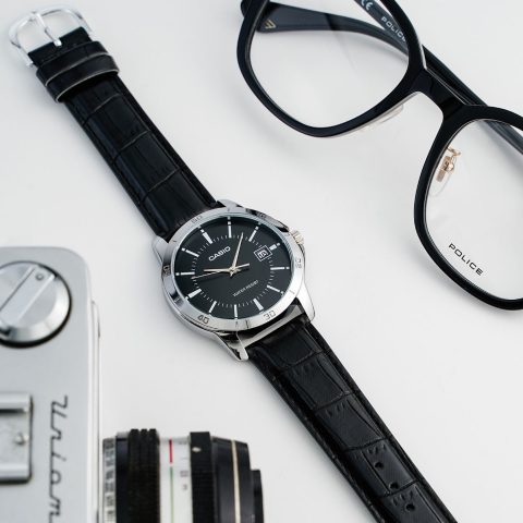 Đồng Hồ Casio MTP-V004L-1A: Vẻ Đẹp Cổ Điển Vượt Thời Gian Cho Phái Mạnh