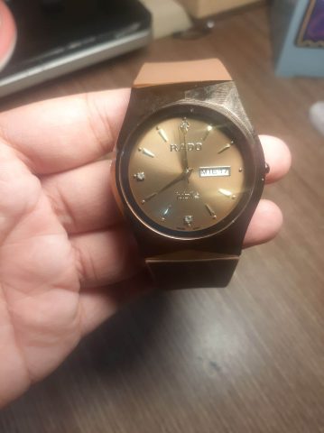 Đồng hồ Rado Jubile dây cao su: Khi Sang Trọng Gặp Gỡ Năng Động Hiện Đại