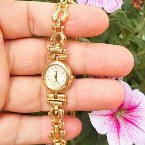 Đồng Hồ Alba Nữ Giá Bao Nhiêu? Cập Nhật Bảng Giá & Kinh Nghiệm Chọn Mua Thông Minh