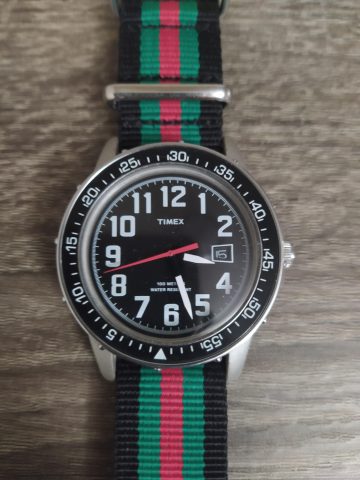 Đồng Hồ Timex CR2016 Cell WR30M: Khám phá Pin và Khả năng Chống Nước