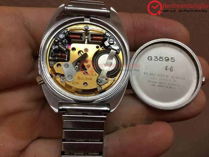 Đồng Hồ Đeo Tay Quartz Kim Trôi: Sự Kết Hợp Hoàn Hảo Giữa Chính Xác và Thẩm Mỹ