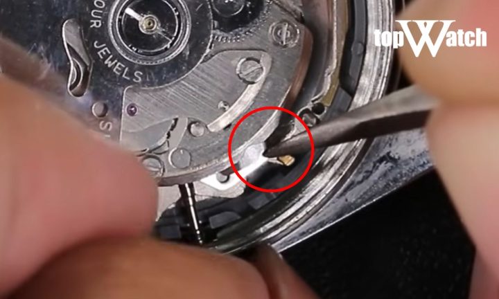 Cách Tháo Núm Chỉnh Giờ Đồng Hồ An Toàn và Chuyên Nghiệp: Hướng Dẫn Chi Tiết